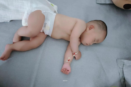 上杭四个月宝宝不爱笑 上杭四个月宝宝不爱笑
